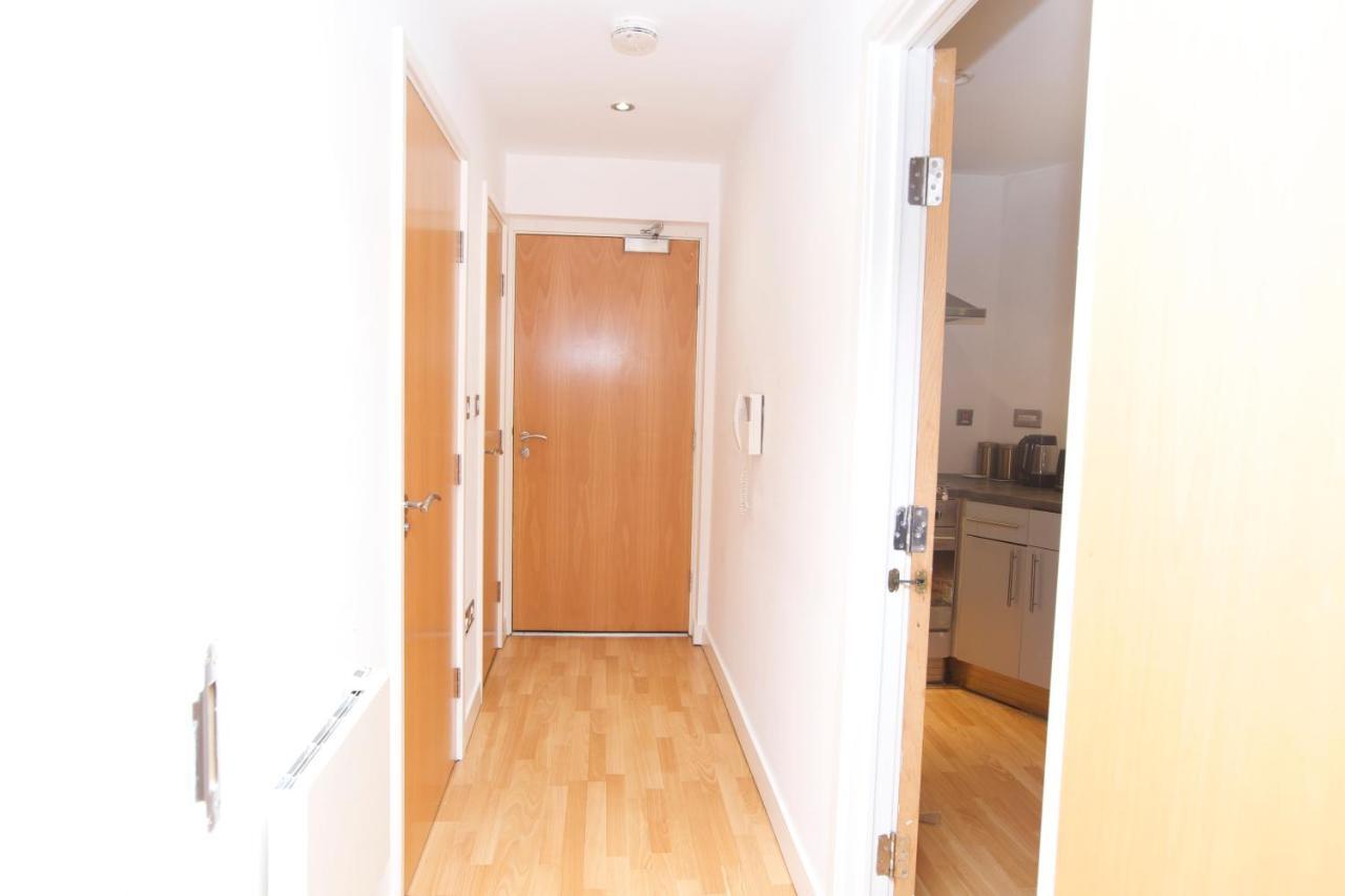 West One Plaza 2 Apartment